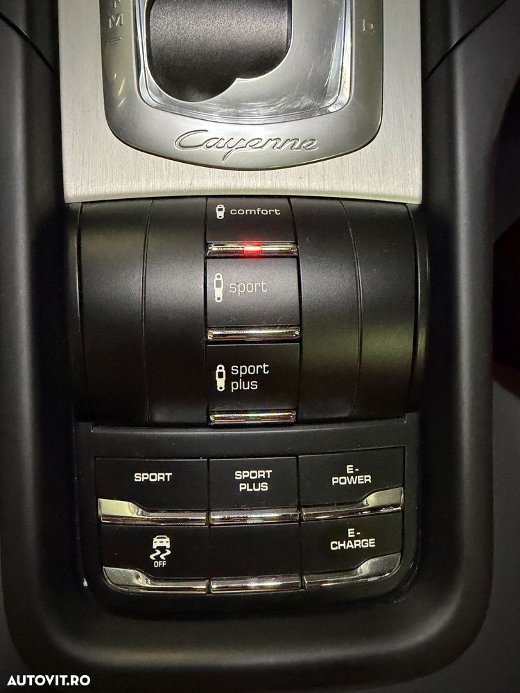 Porsche Cayenne - 15