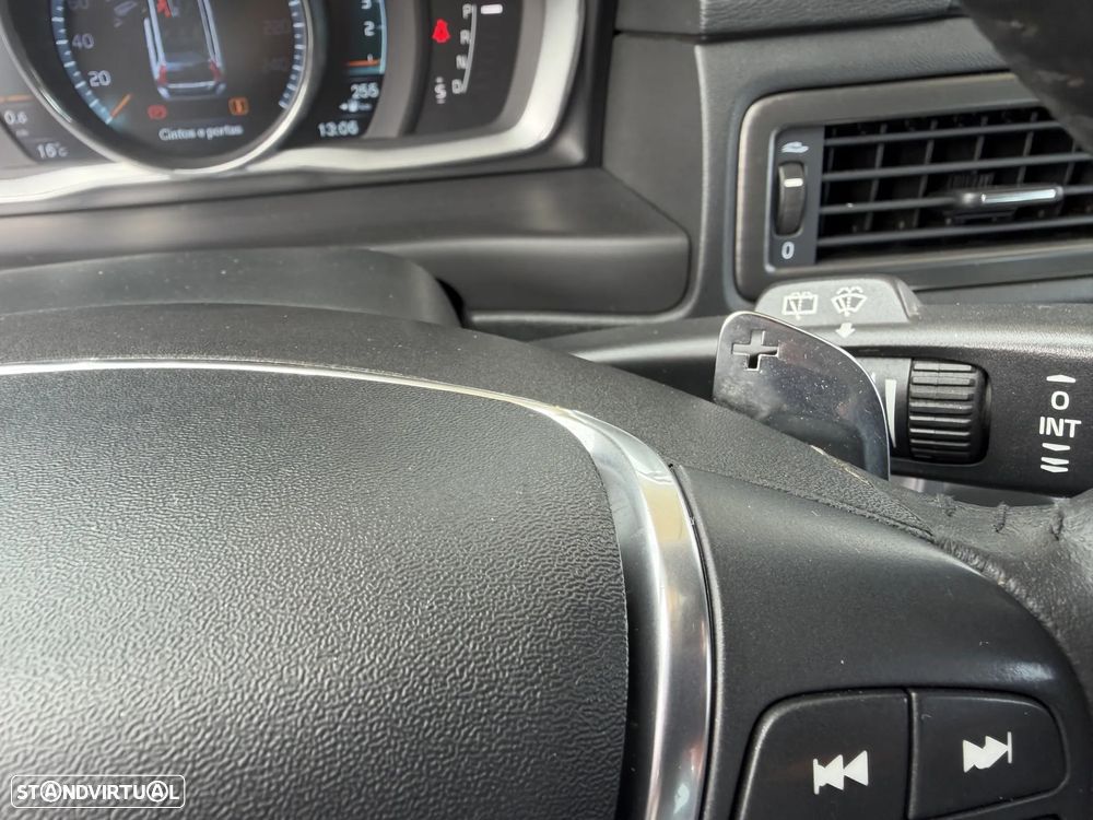 Volvo XC 70 2.0 D4 Summum Dynamic Geartronic - 26