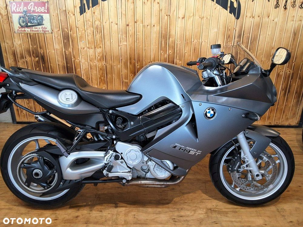 BMW F - 15