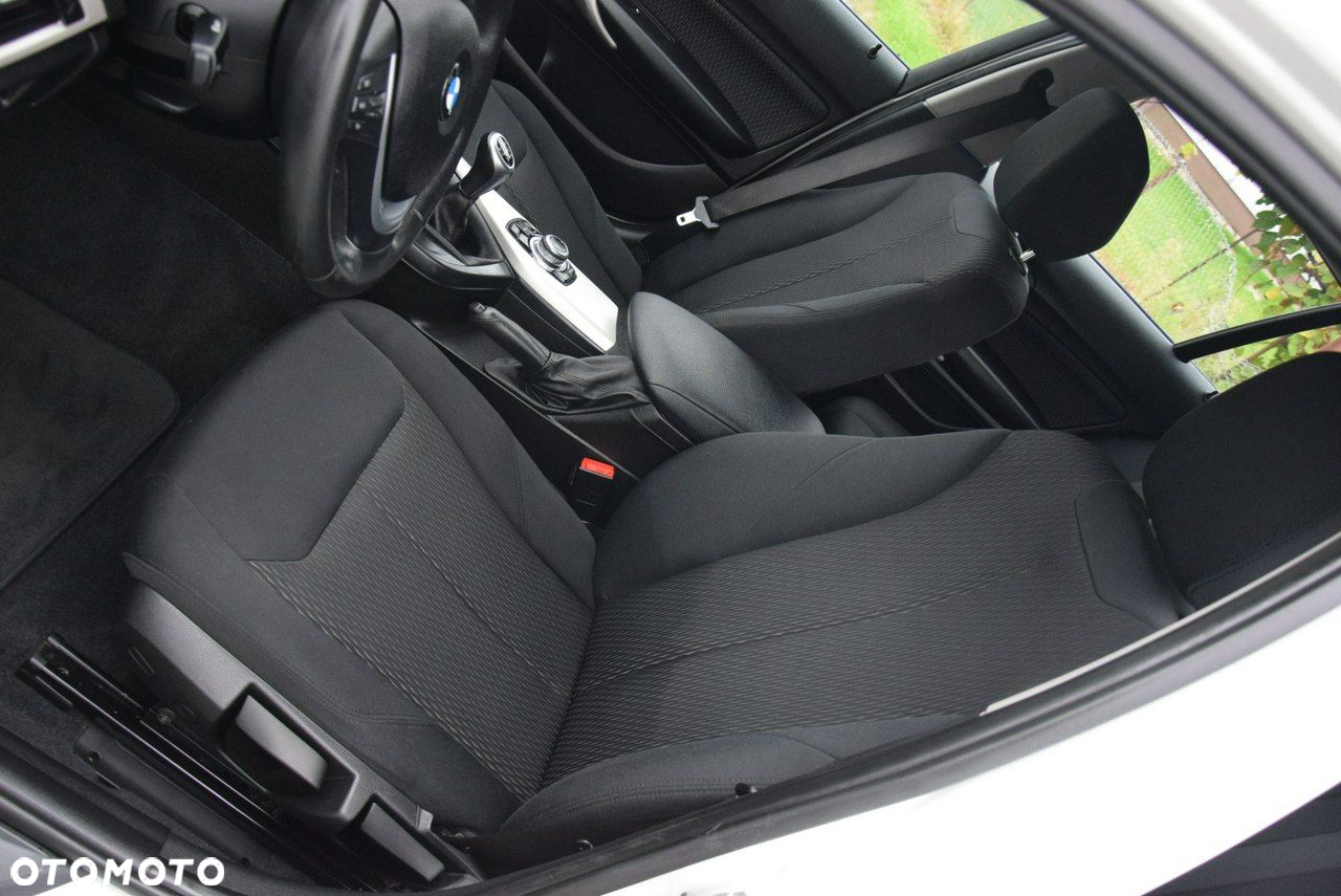 BMW Seria 1 118d - 22