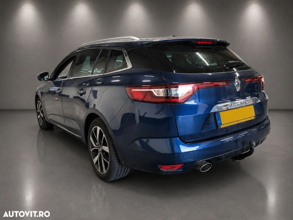 Renault Megane ENERGY TCe 140 EDC BOSE EDITION - 3