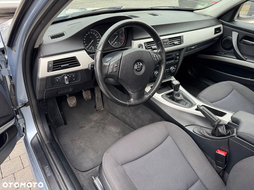 BMW Seria 3 - 10
