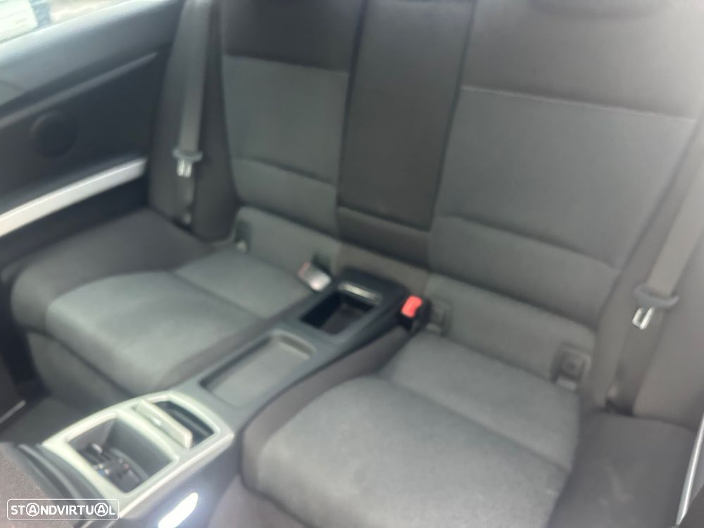 BMW 320 d Coupe - 13