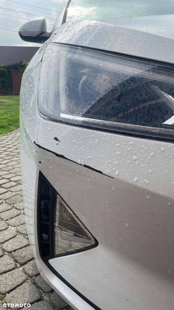 Hyundai Elantra 1.6 Comfort - 21