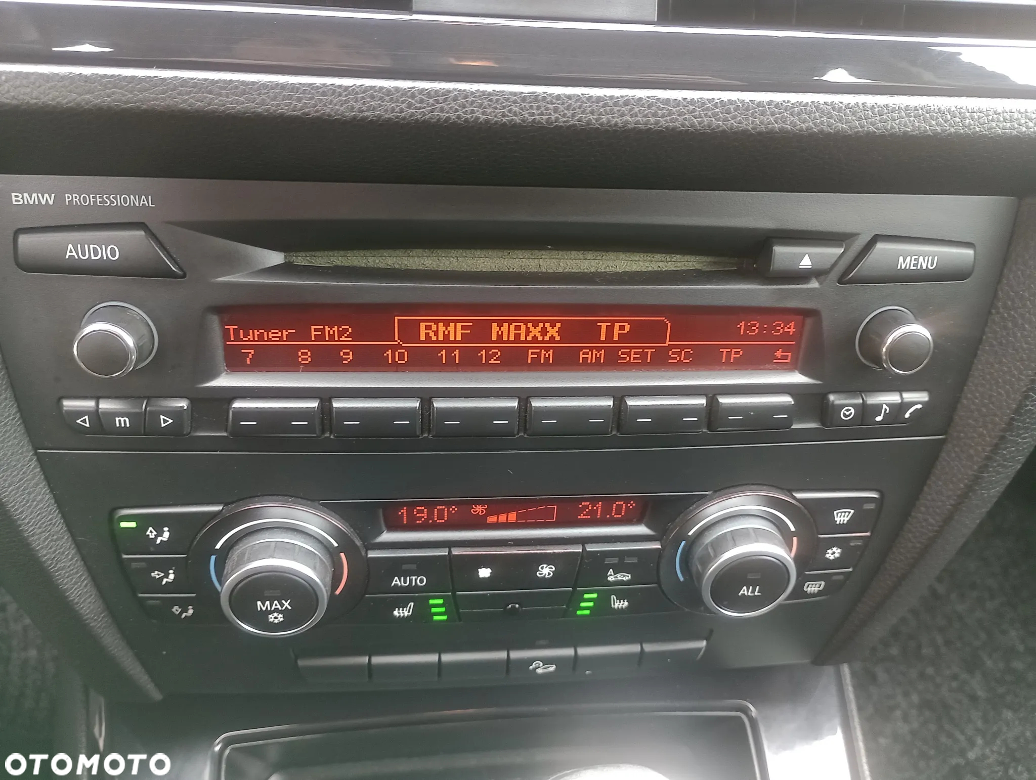 BMW Seria 3 320d xDrive DPF Touring - 31
