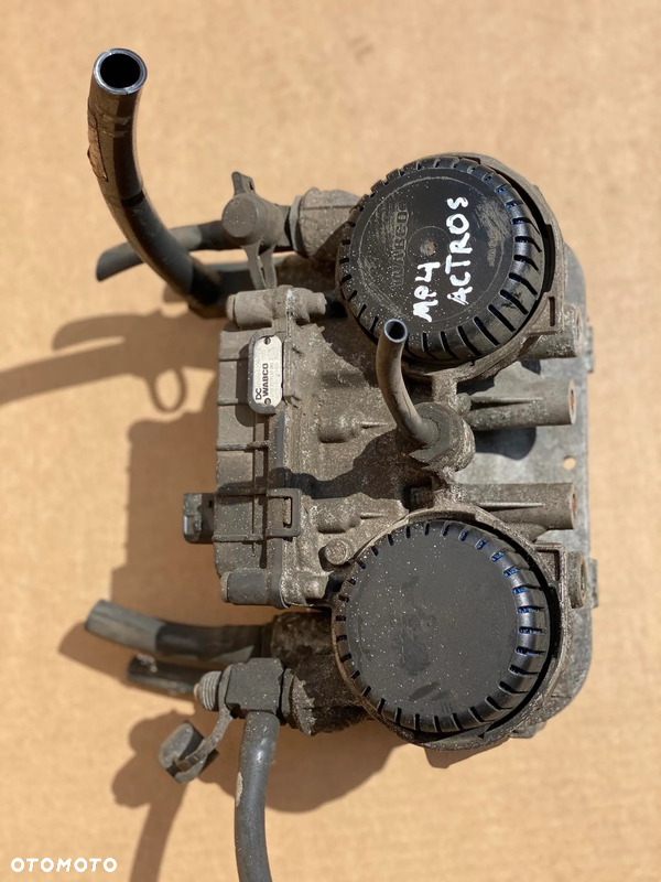 MERCEDES ACTROS MP4, AROCS, ATEGO III EURO 6 - ZAWÓR ABS, EBS A 0004296424