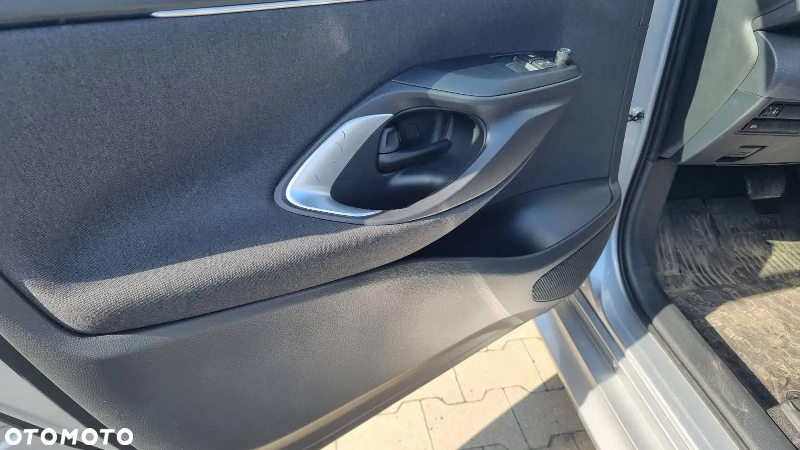 Toyota Yaris Hybrid 1.5 Comfort - 2