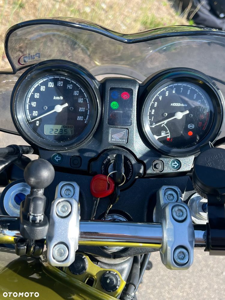 Honda CBF - 8