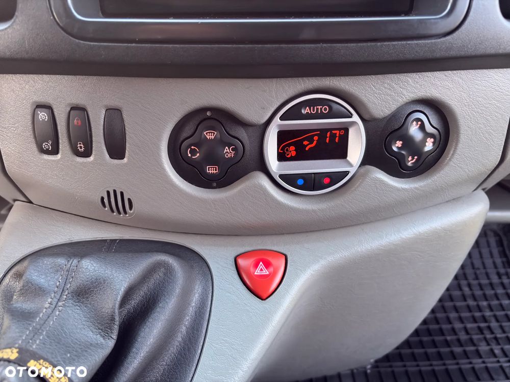 Renault TRAFIC (blaszak) - 11