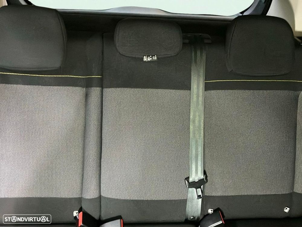 Citroën C3 1.2 PureTech C-Series - 18