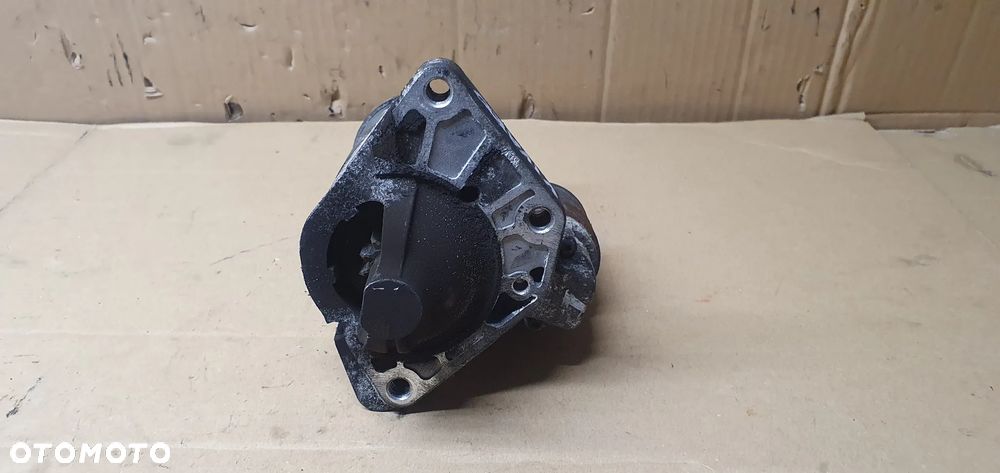 Rozrusznik starter silnika Renault Trafic III Vivaro B 1.6 DCI BiTurbo 233000106R - 4