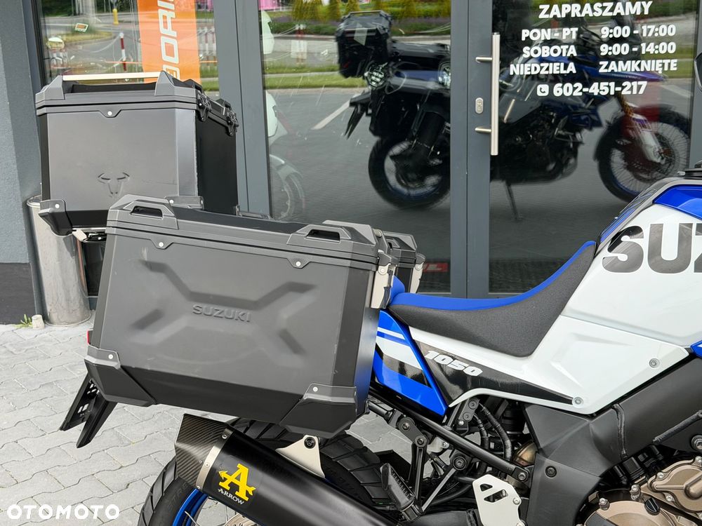 Suzuki V-STROM - 10