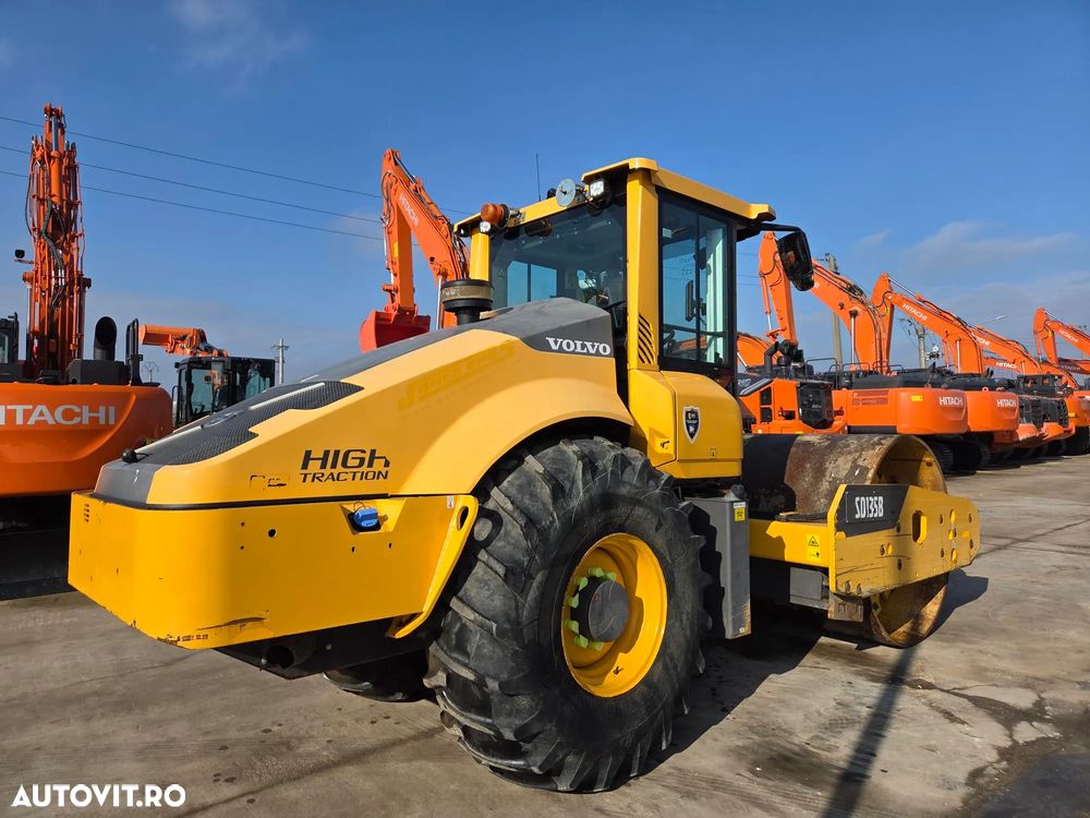 Volvo SD135B, 13,5t, latime tambur 2,3m, FULL OPTION, AC, oblon electric, GPS, antifurt, senzori pozitie, Anv 80% -ok, motor Volvo 150CP, Lung 6,1m, posibilitate leasing 4 ani, PROMOTIE 69.900 EUR+Tva - 1