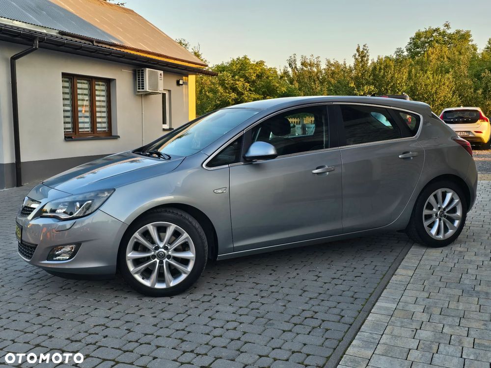 Opel Astra 2.0 CDTI Cosmo - 4