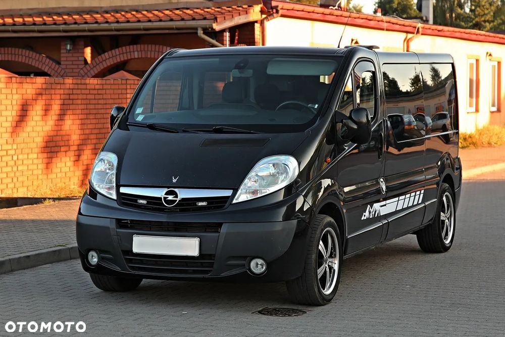 Opel Vivaro - 1