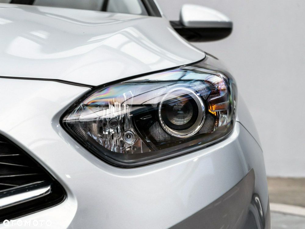 Kia Ceed 1.5 T-GDI M - 9