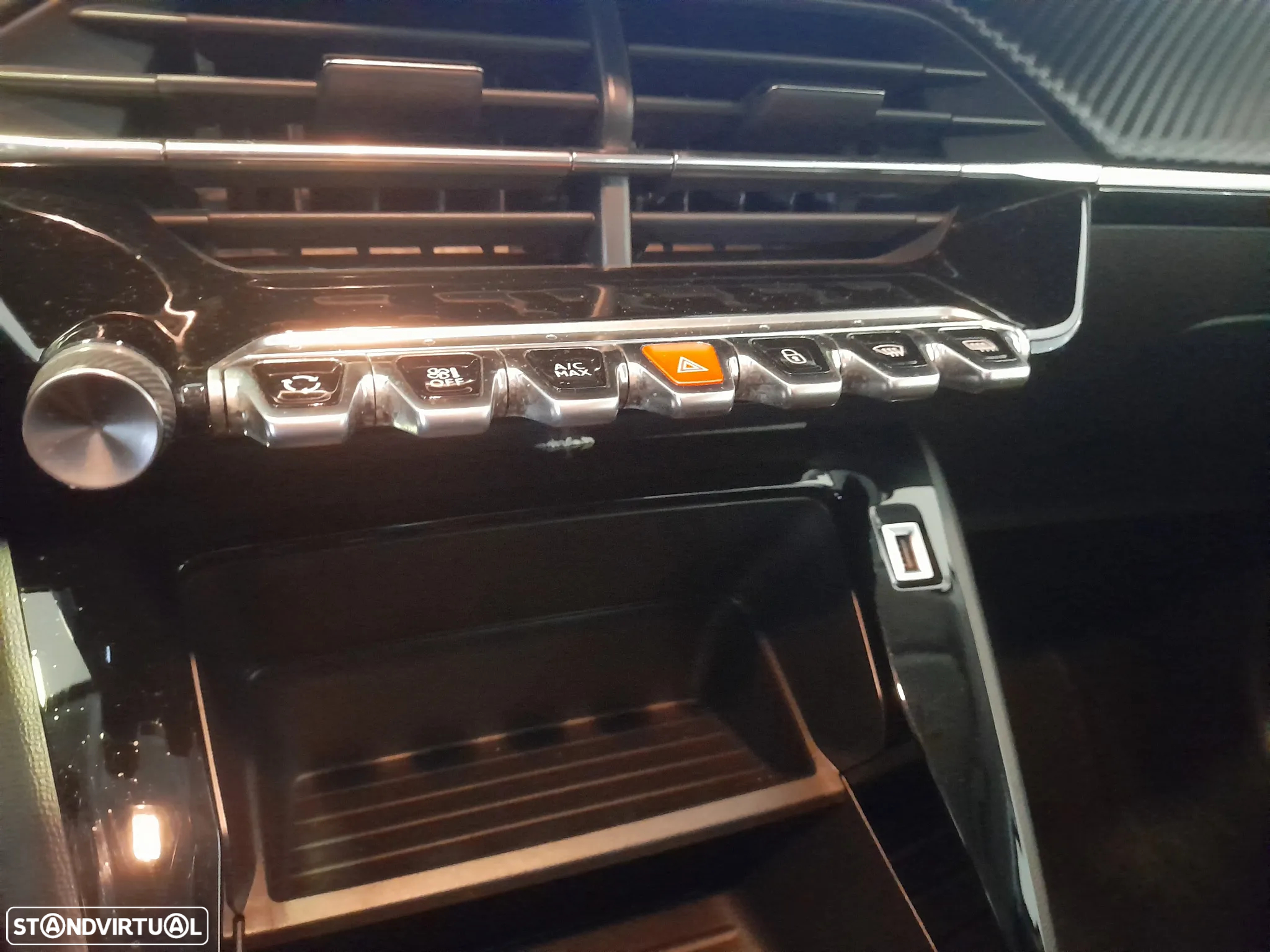 Peugeot 208 1.2 PureTech Active Pack - 13