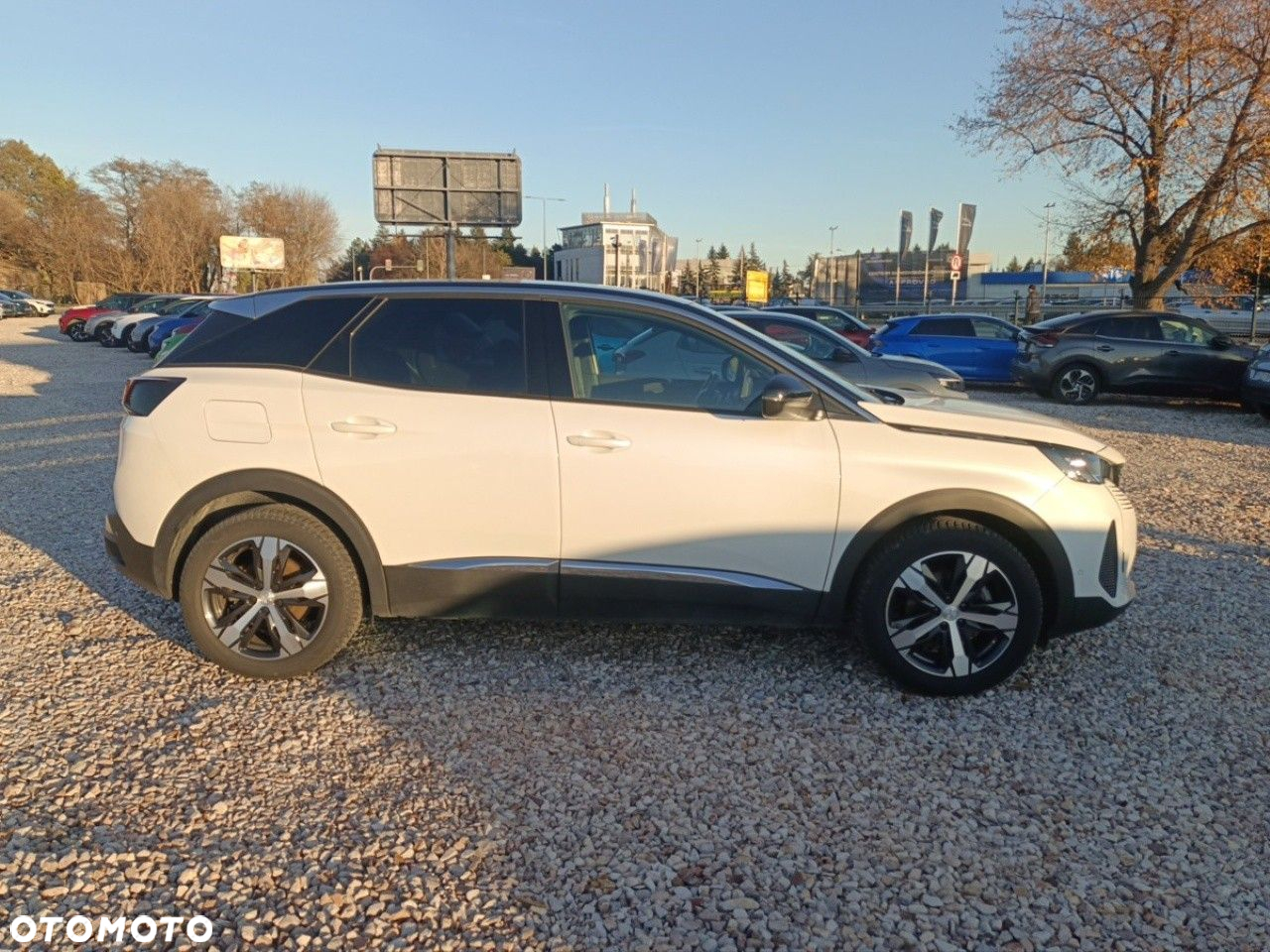 Peugeot 3008 1.5 BlueHDi Allure Pack S&S EAT8 - 4