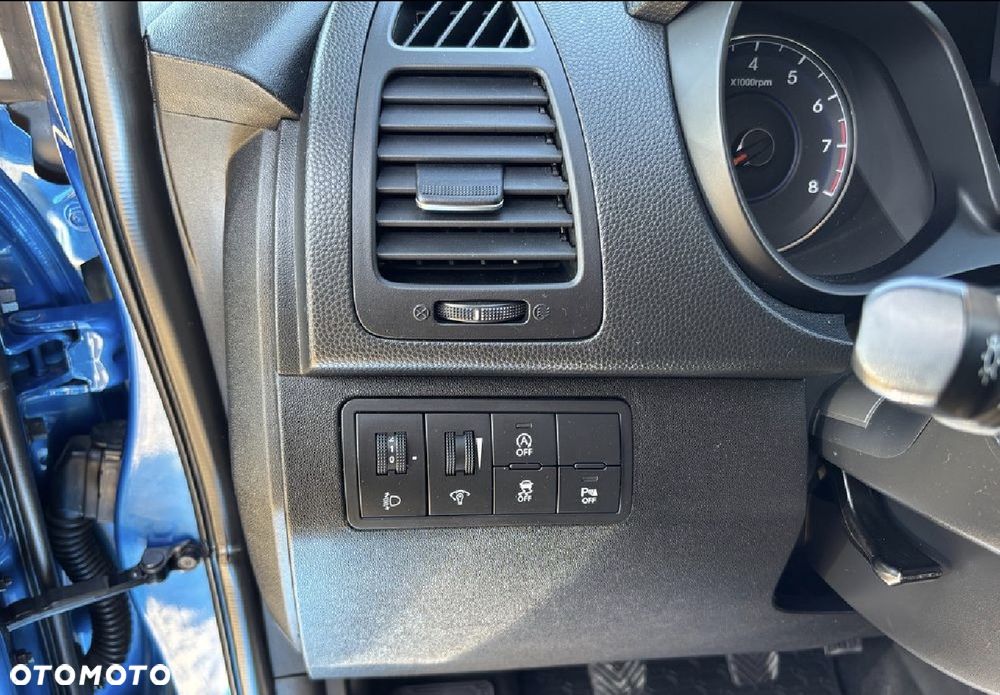 Hyundai ix20 1.4 blue - 14