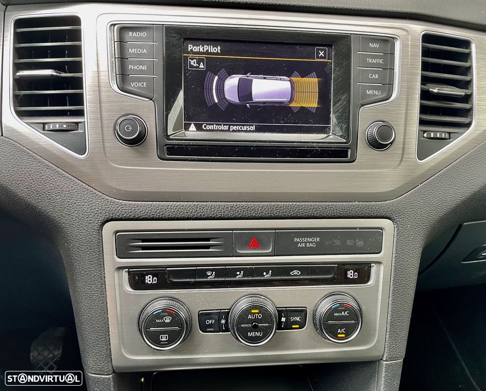 VW Golf Sportsvan 1.6 TDI BlueMotion Comfortline - 11