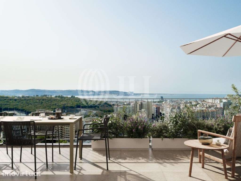 Apartamento T2 penthouse garagem em Miraflores Lisboa - Grande imagem: 2/6