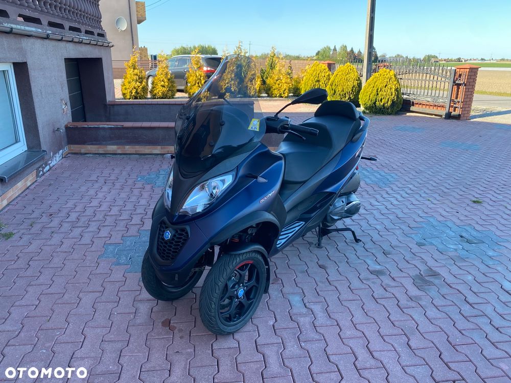 Piaggio MP-3 - 19