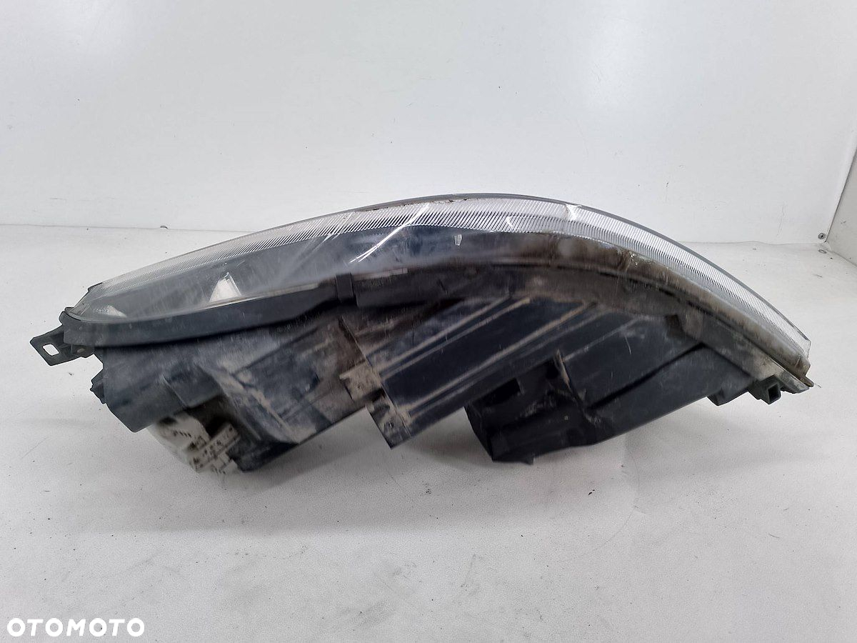 LAMPA PRZÓD PRAWA MITSUBISHI COLT VI 8301A994  0301208222 - 8