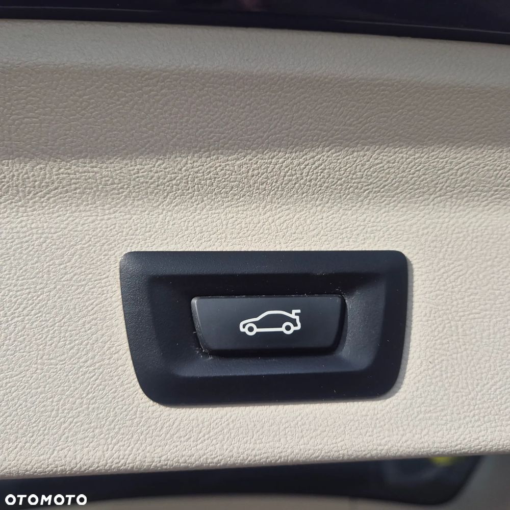 BMW X3 sDrive18d Business Edition - 7