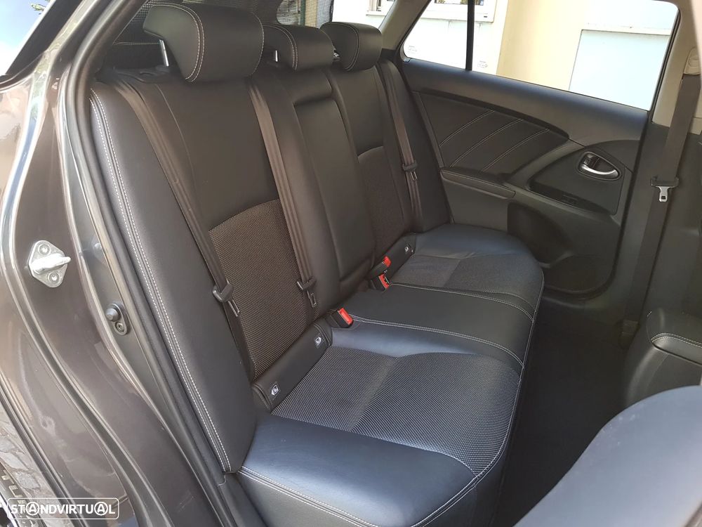 Toyota Avensis Touring Sports 2.0 D-4D Exclusive - 38