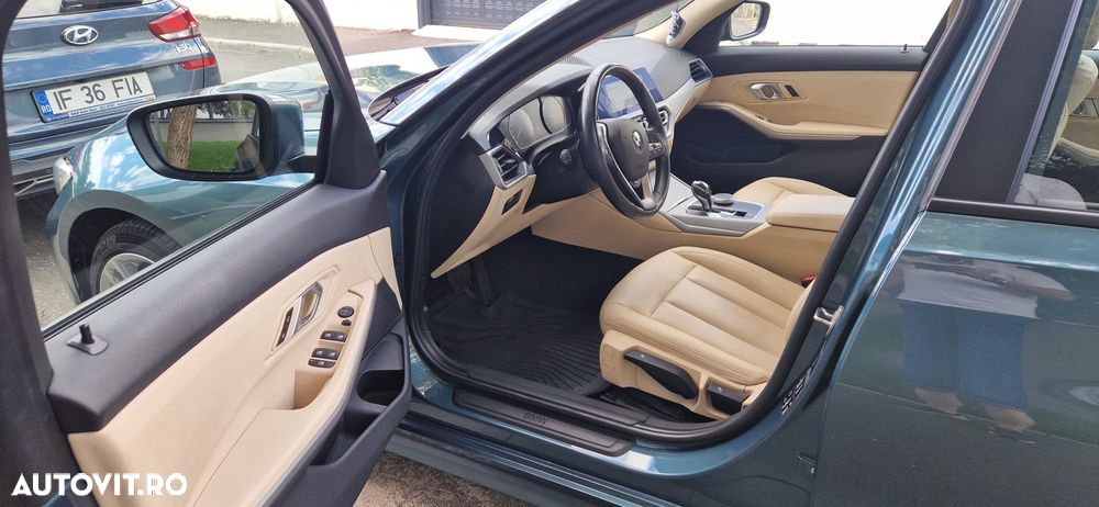 BMW Seria 3 320i xDrive AT - 9