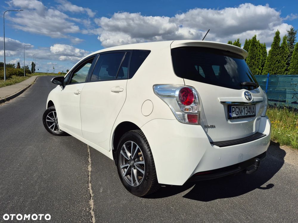 Toyota Verso - 3