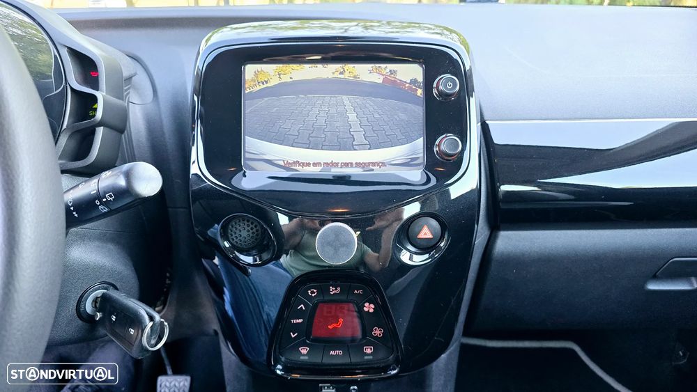 Toyota Aygo 1.0 X-Clusiv - 33