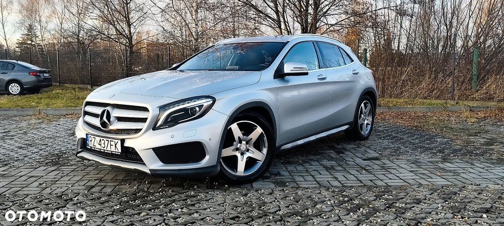 Mercedes-Benz GLA 200 7G-DCT AMG Line - 30