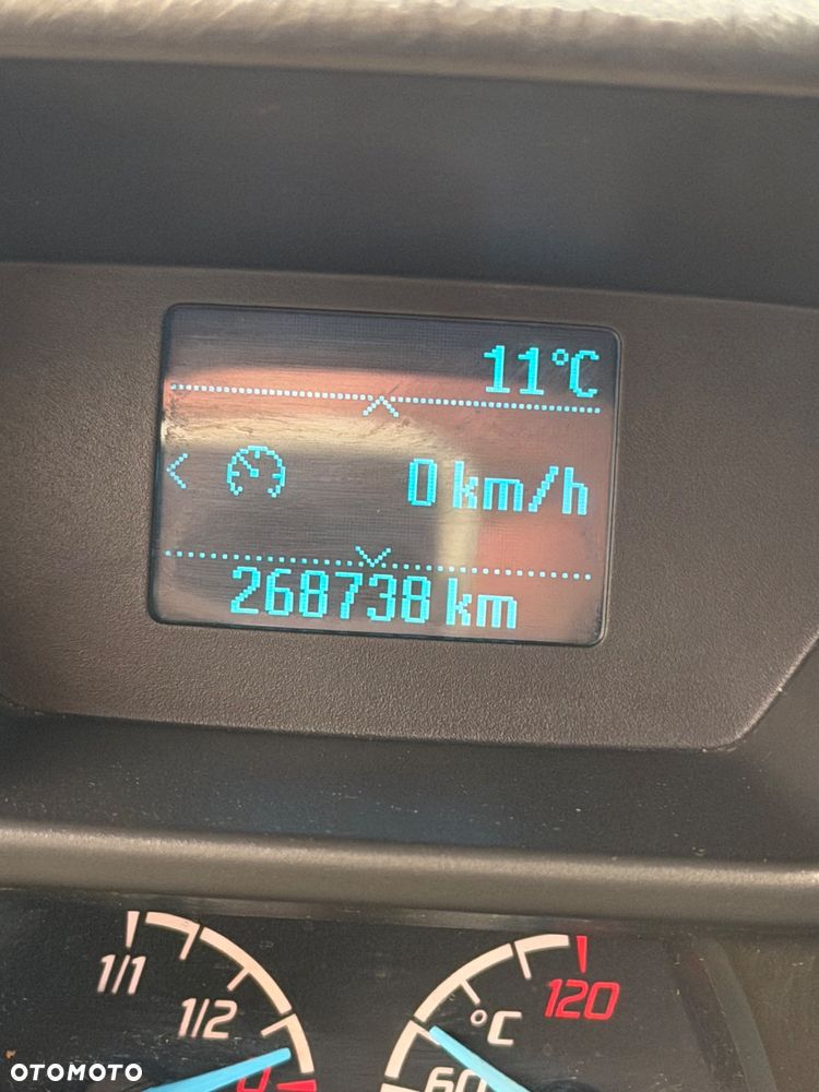 Ford Tourneo Connect 1.5 TDCi Start-Stop Titanium - 26