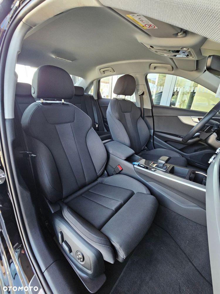Audi A4 Limousine - 38