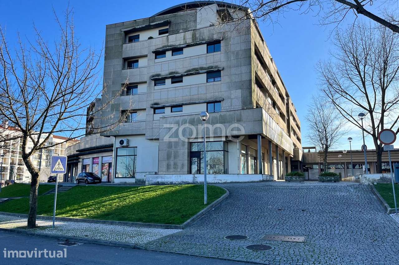 Loja Empreendimento VILLATRIUM  Excelente oportunidade de investimento - Grande imagem: 4/15