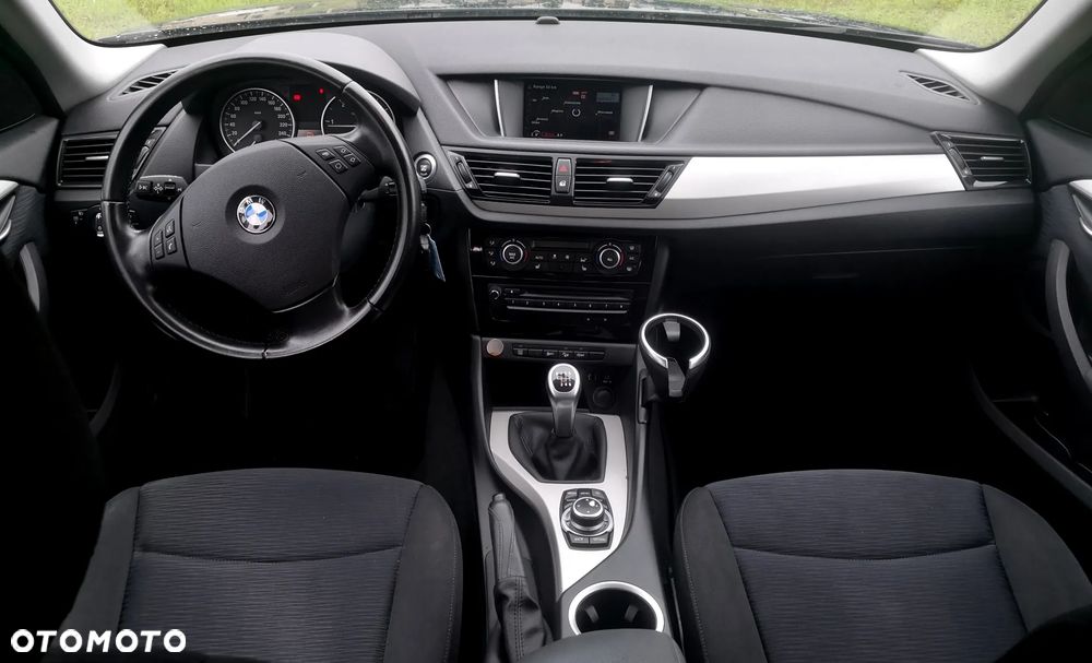 BMW X1 xDrive18d - 11