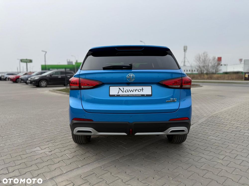 MG ZS Hybrid+ - 5