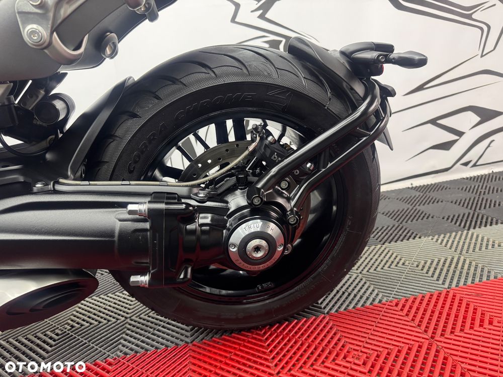 Triumph Rocket - 18