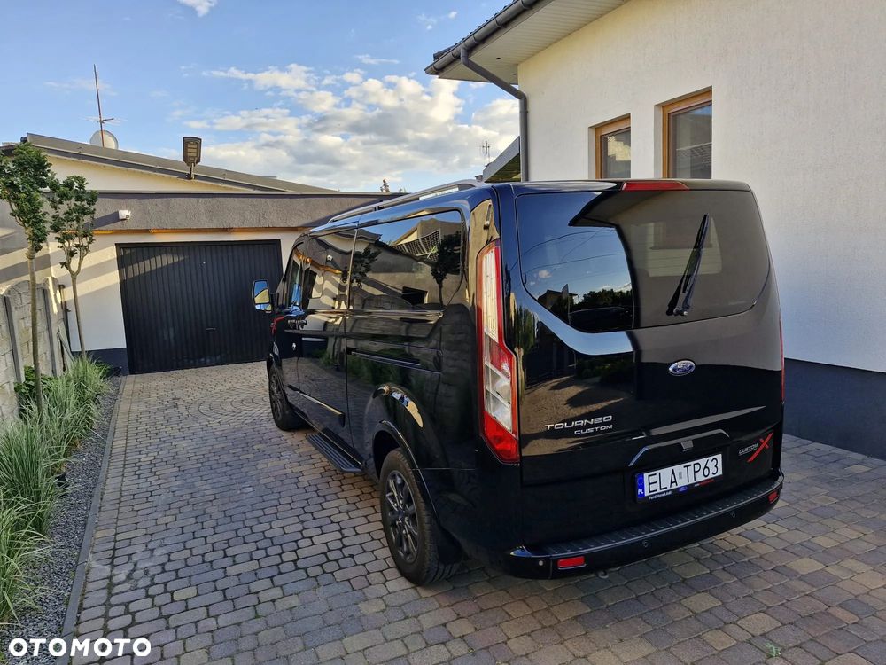 Ford Tourneo Custom - 4