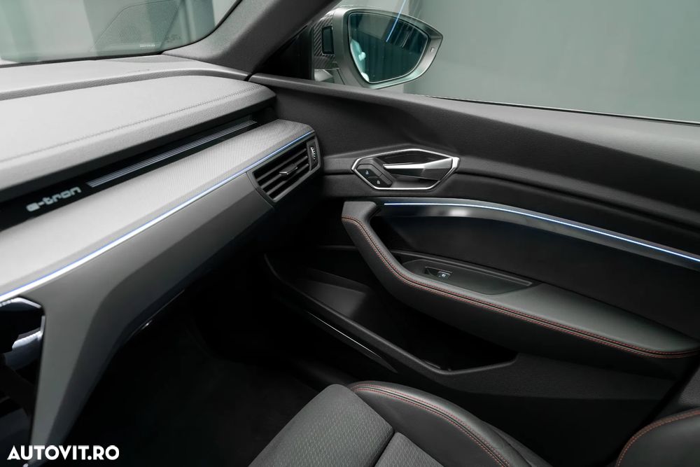 Audi Q8 55 quattro S Line - 23