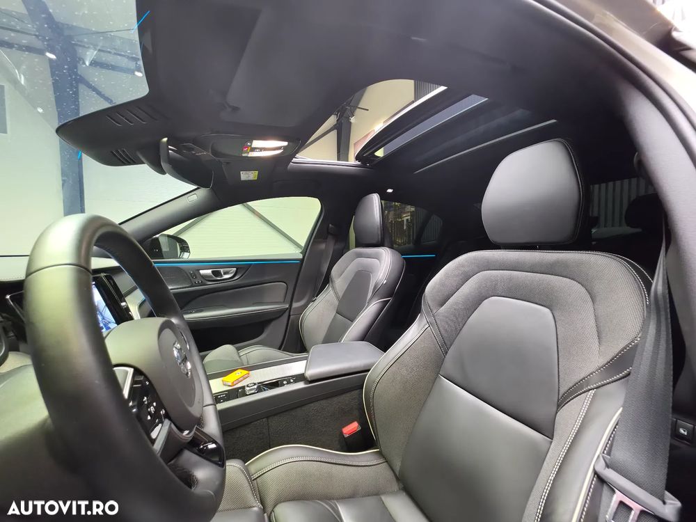 Volvo S60 B5 B AWD Ultimate Dark - 38