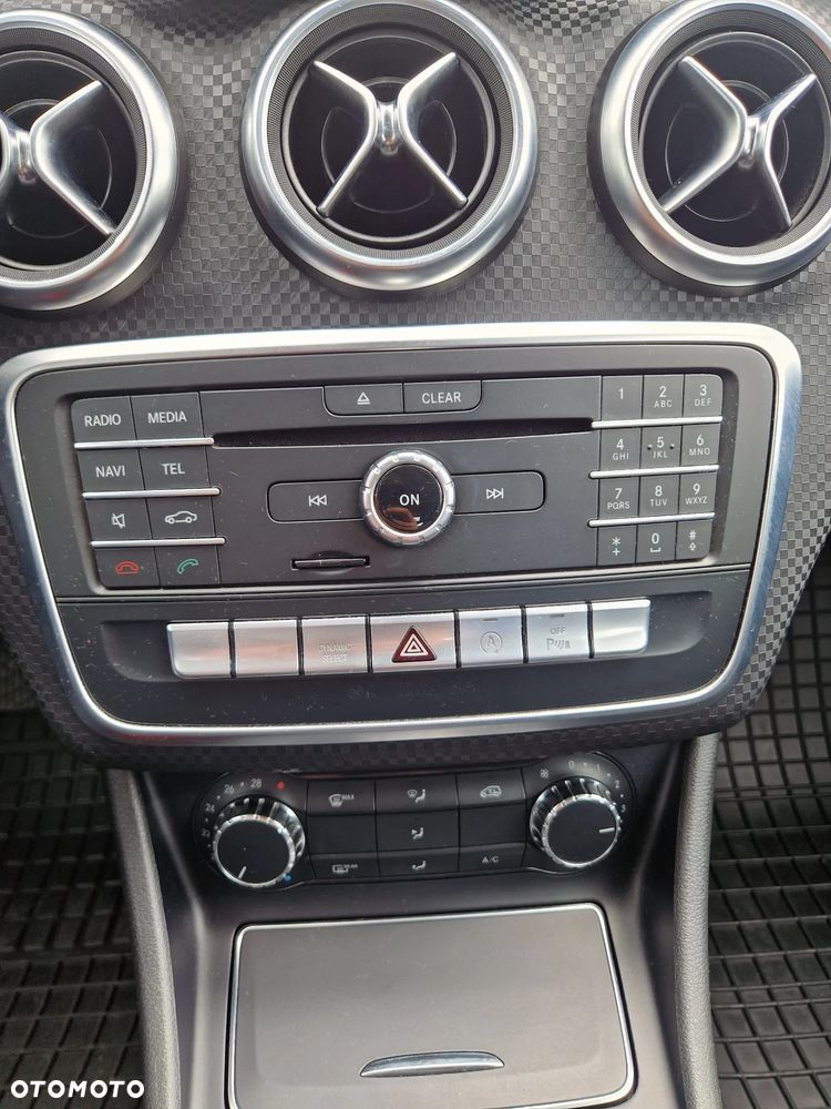 Mercedes-Benz Klasa A 180 (BlueEFFICIENCY) 7G-DCT Urban - 31