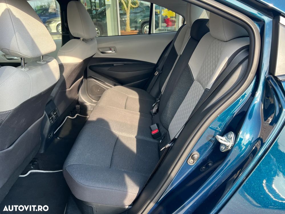 Toyota Corolla 1.8 HSD Dynamic - 12