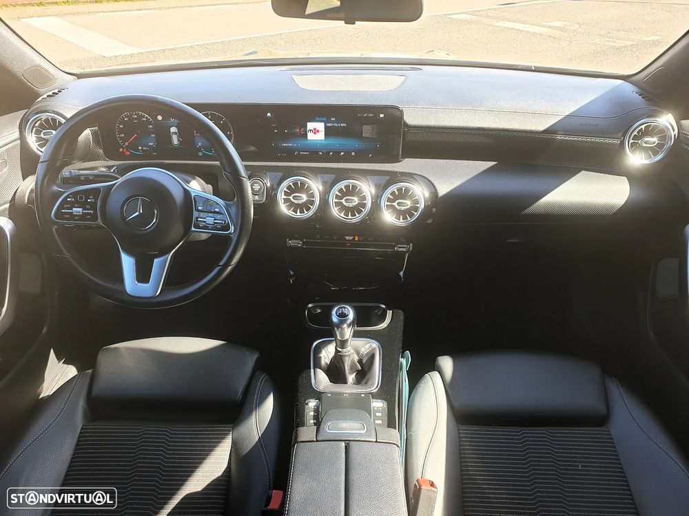 Mercedes-Benz CLA 180 d Progressive - 14