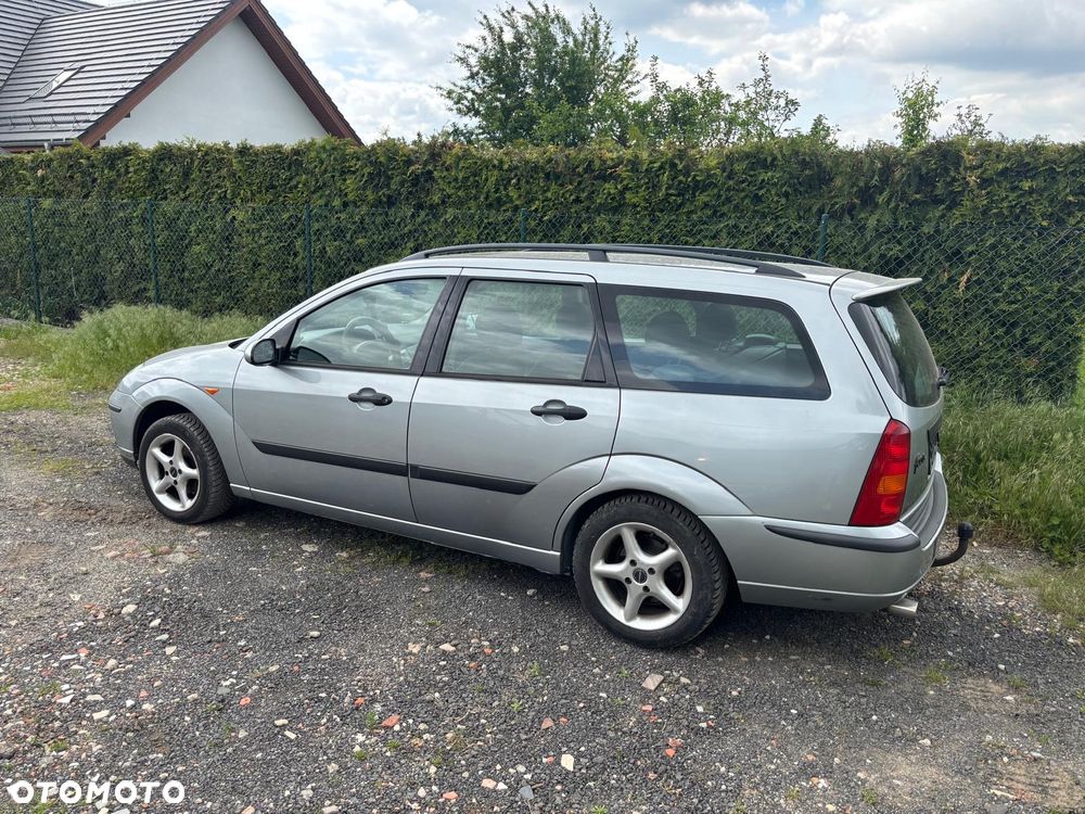 Ford Focus 1.8 Ambiente - 7