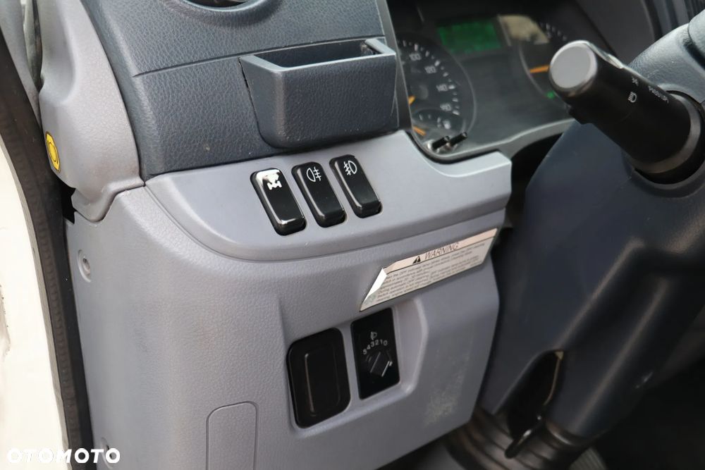 Mitsubishi Fuso Canter - 10