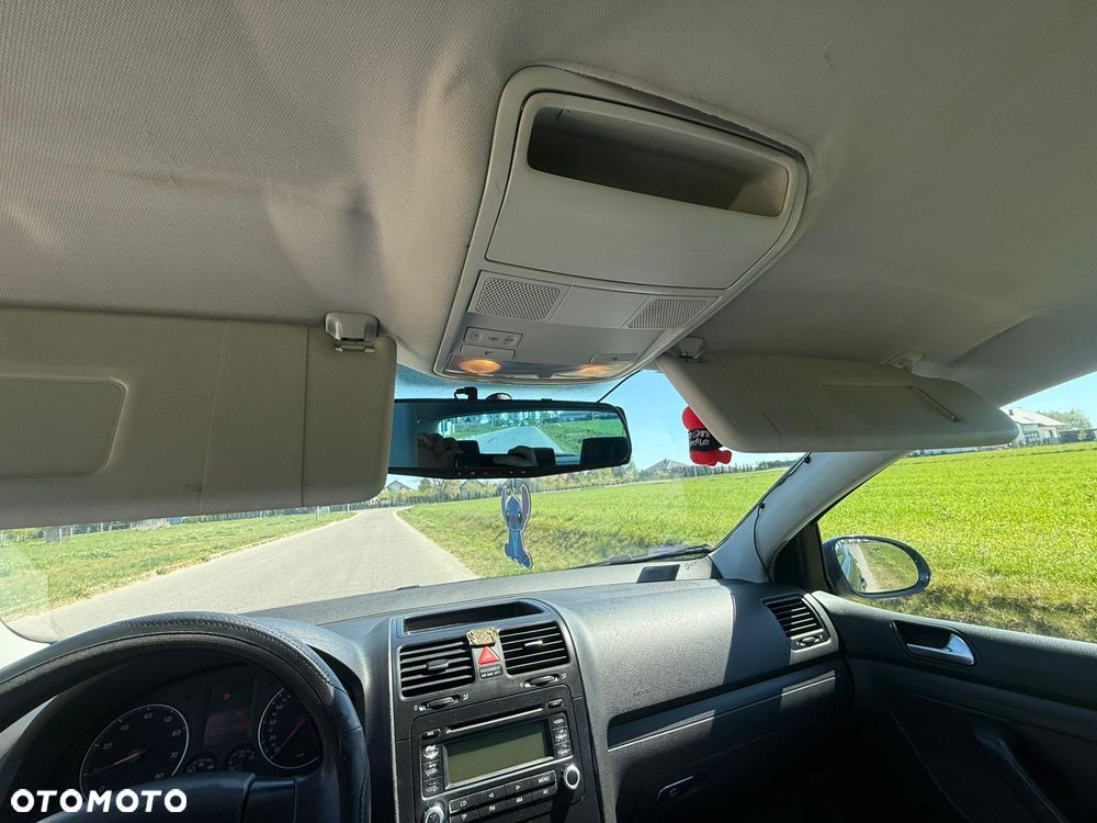 Volkswagen Golf - 9