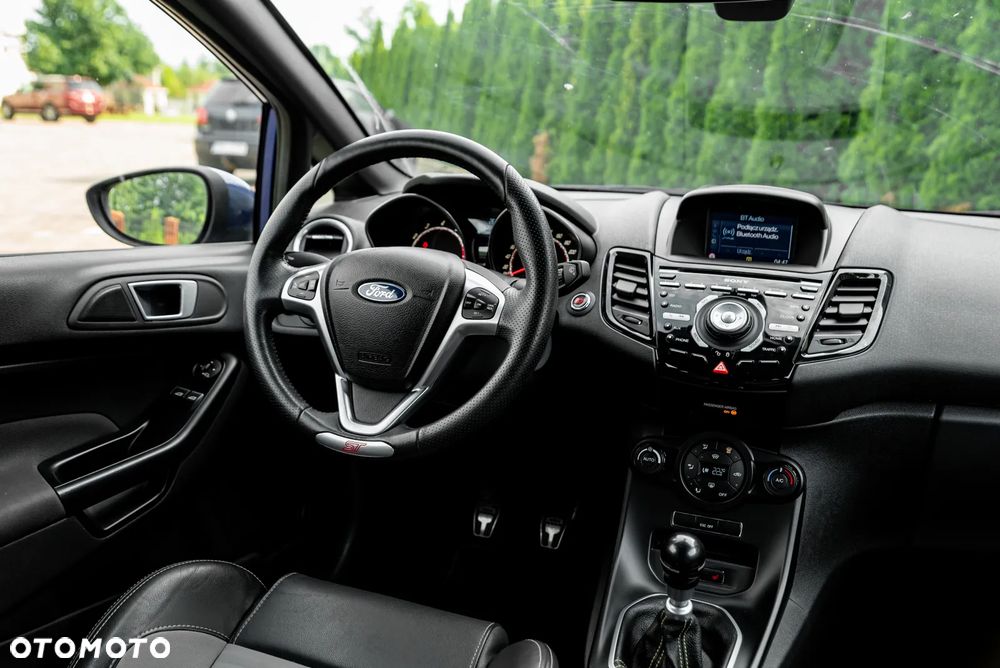 Ford Fiesta 1.6 EcoBoost mit Leder-Sport-Paket ST - 26