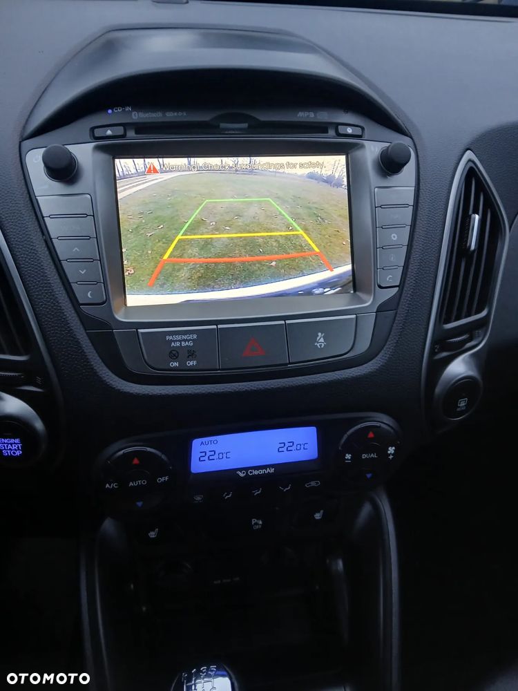 Hyundai ix35 1.7 CRDi 2WD blue Finale Gold - 20